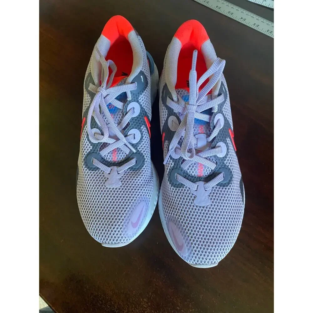 NWOT Nike Renew Lavender Ladies 9 Running Training Sneakers